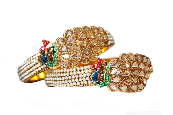 Pearl_Antique_Gold_Plated_Peacock_Design_Bangle