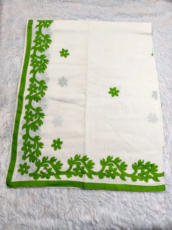 White_Soft_Cotton_Applique_Work_Saree_For_Women