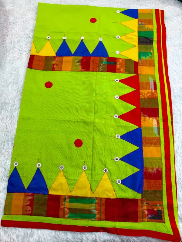 Parrot_Green_Khadi_Cotton_Applique_Work_Saree_For_Women