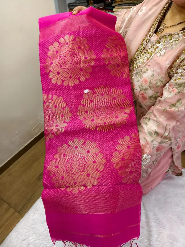 Rani_Pink_Cotton_Maheshwari_Zari_Work_Saree_For_Women