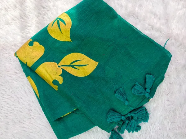 Green_Mul_Cotton_Hand_Painted_Floral_Saree_For_Women