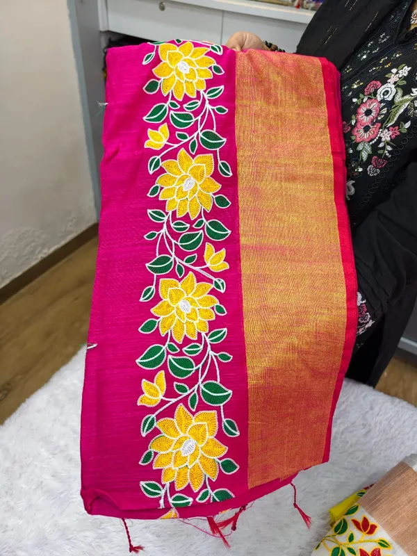 Rani_Pink_Mul_Cotton_Embroidery_Saree_For_Women
