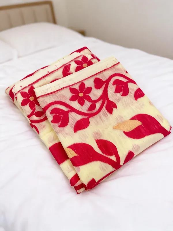 Cream_Handloom_Soft_Cotton_Floral_Saree_For_Women