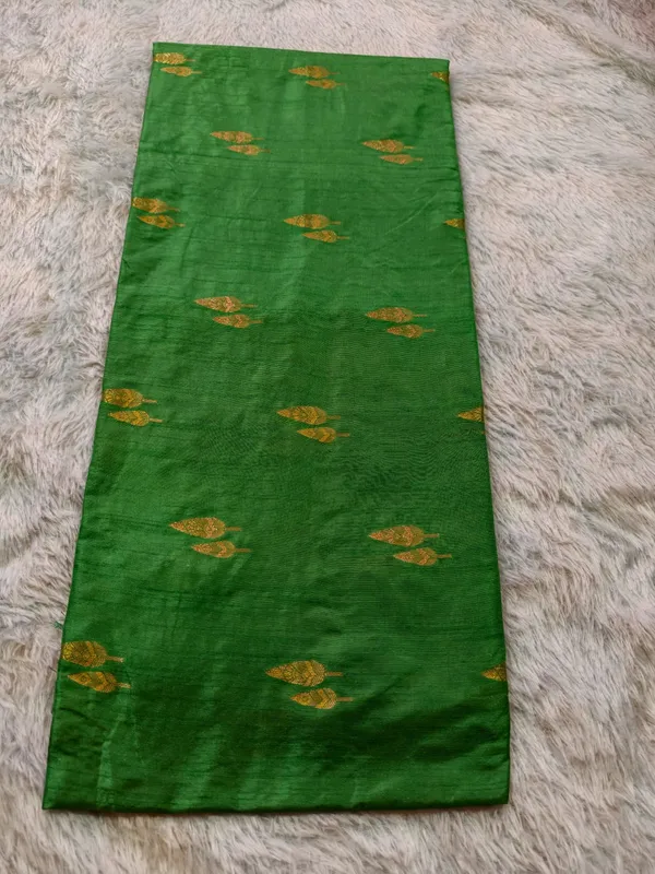 Parrot_Green_Dola_Silk_Golden_Zari_Motifs_Saree_For_Women