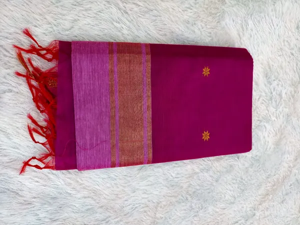 Wine_Cotton_Maheshwari_Golden_Zari_Motifs_Saree_For_Women