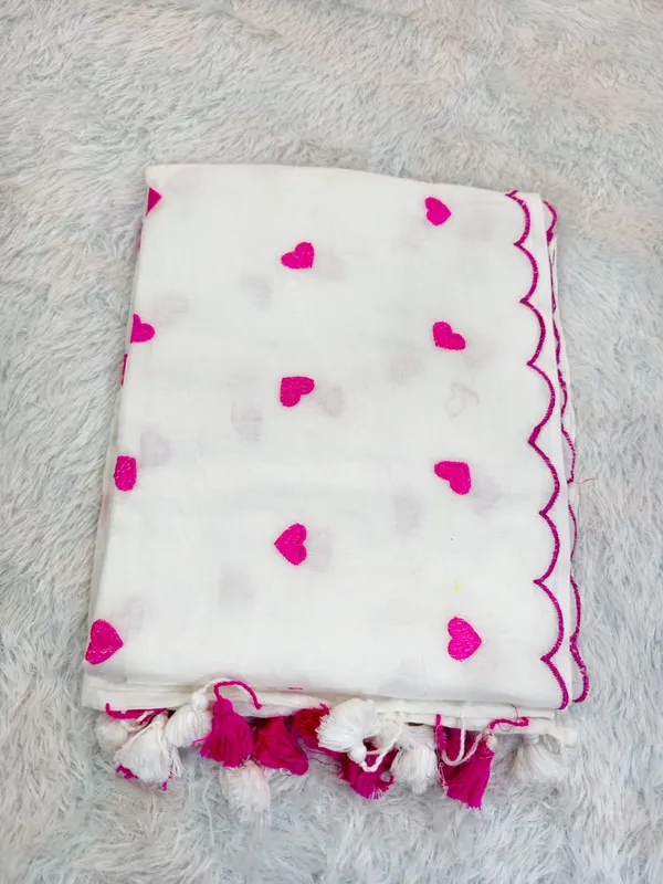 White_Mul_Cotton_Heart_Embroidery_Saree_For_Women
