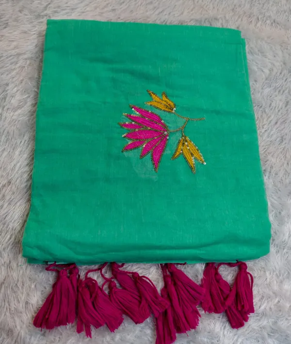 Pista_Green_Mul_Cotton_Lotus_Embroidery_Saree_For_Women