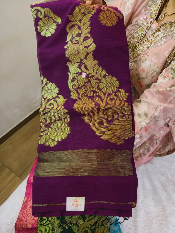 Wine_Pure_Cotton_Maheshwari_Golden_Zari_Saree_For_Women