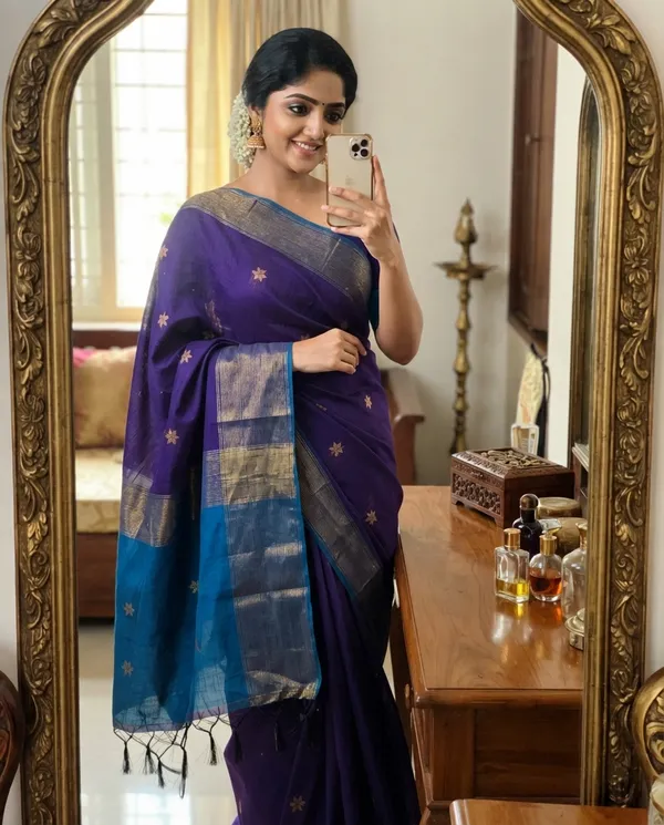 Purple_Cotton_Maheshwari_Golden_Zari_Motifs_Saree_For_Women