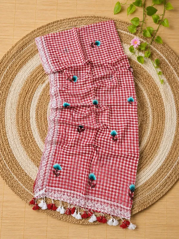 White_Red_Pure_Cotton_Check_Floral_Lace_Saree_For_Women