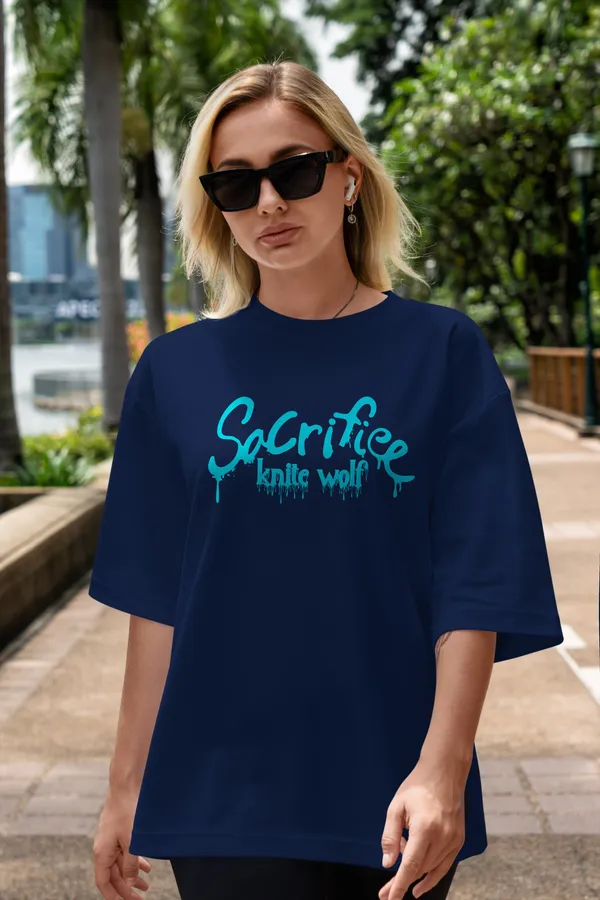 Sacrifice_Yourself_Women_Oversized_T-Shirt