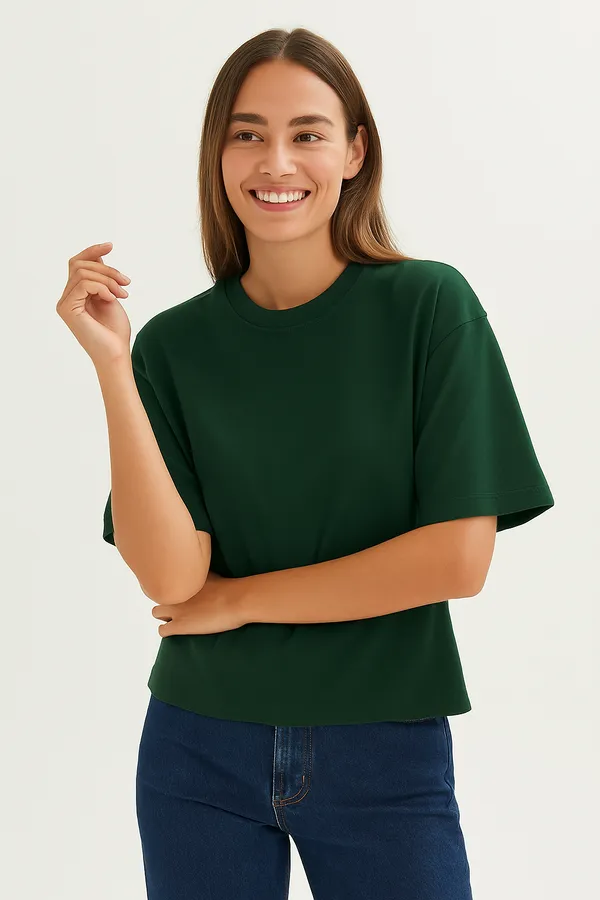 Minimal_Casual_Everyday_Green_Oversize_Tee