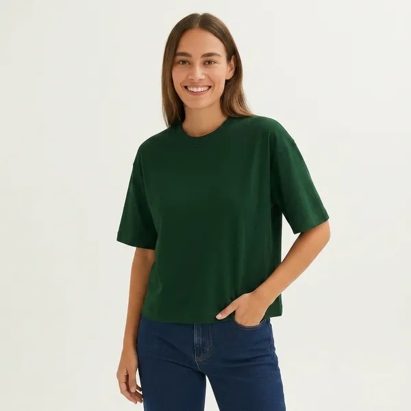 Minimal_Casual_Everyday_Green_Oversize_Tee