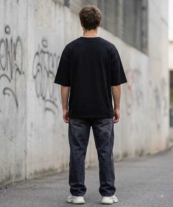 Black_Oversized_Graphic_T-Shirt_for_Men