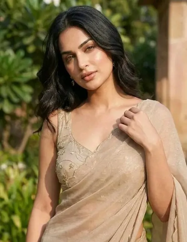 Oxin_Printed_Banarasi_Jacquard_Saree_(Beige)