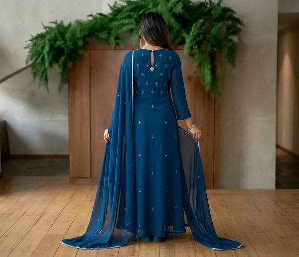Kuldevi_Embroidered_Kurta,_Trouser/Pant_&_Dupatta_Set