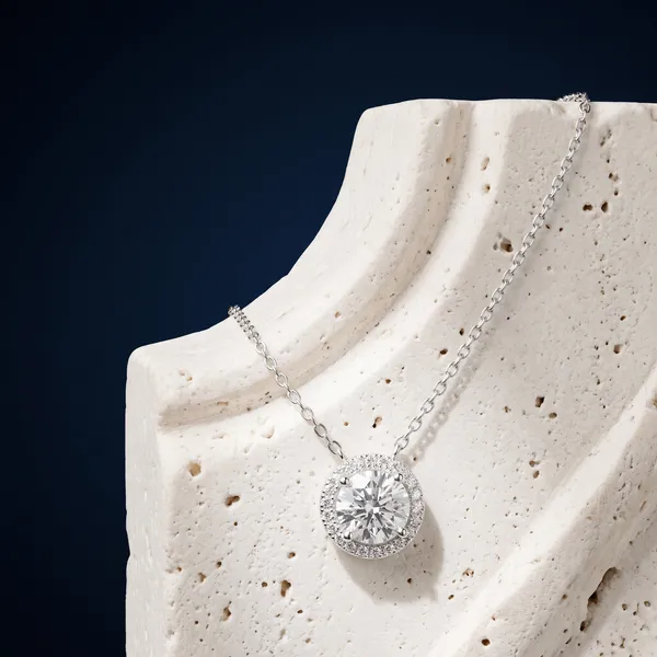 Silver_Sterling_Silver_Round_Solitaire_Pendant_Necklace_For_Women