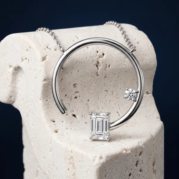 Silver_Sterling_Silver_Circular_Emerald_Cut_Stone_Pendant_Necklace_For_Women