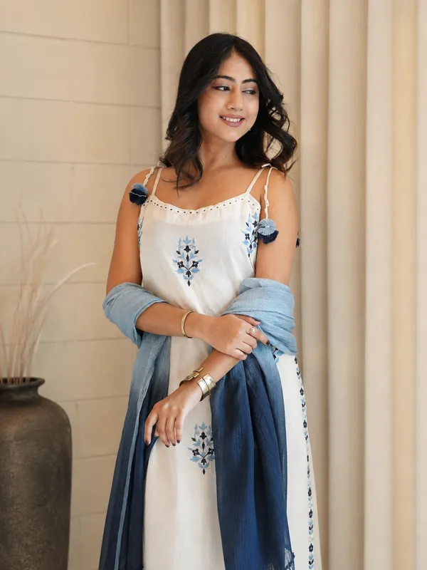 Azure_Bloom_Embroidered_Kurta_Set