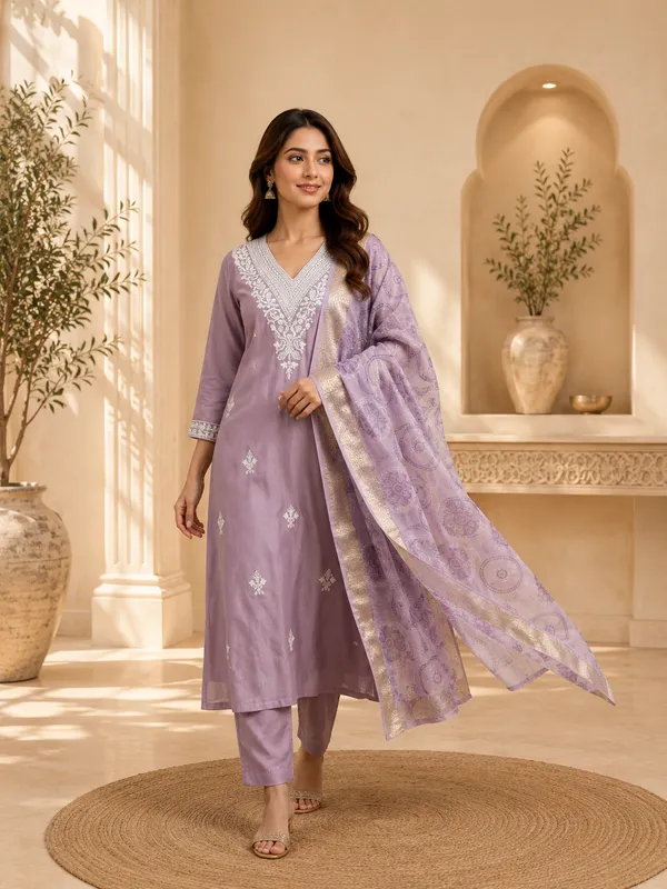 Lavender_Vatican_Silk_Embroidered_Kurta_Set_With_Dupatta_For_Women