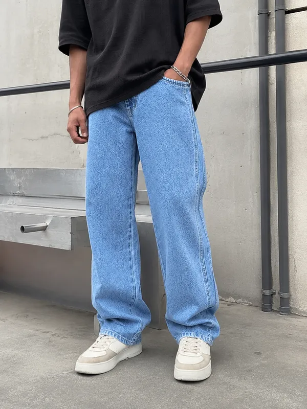 Light_Blue_Cotton_Relaxed_Straight_Leg_Jeans_For_Men