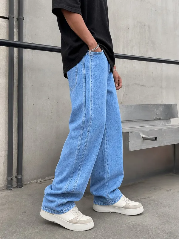 Light_Blue_Cotton_Relaxed_Straight_Leg_Jeans_For_Men