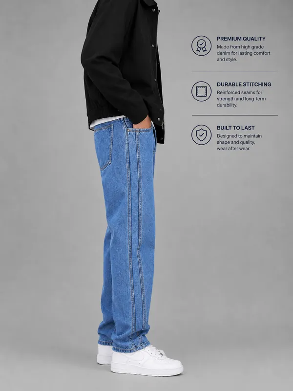Light_Blue_Cotton_Relaxed_Straight_Leg_Jeans_For_Men