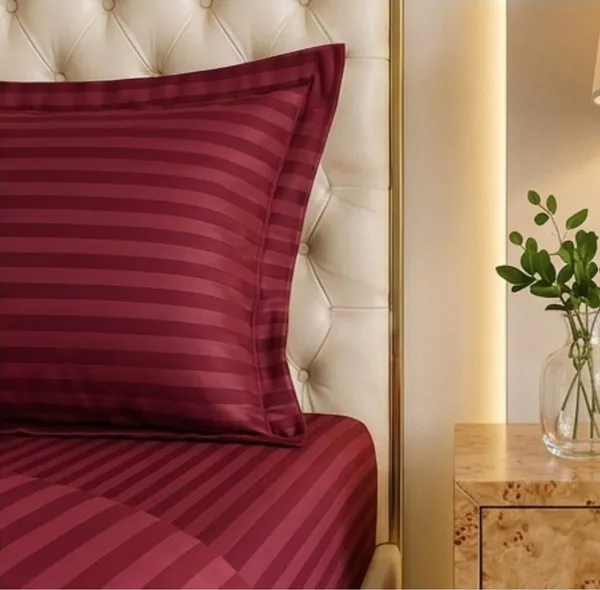 Maroon_Cotton_Bedsheet_For_Bedding
