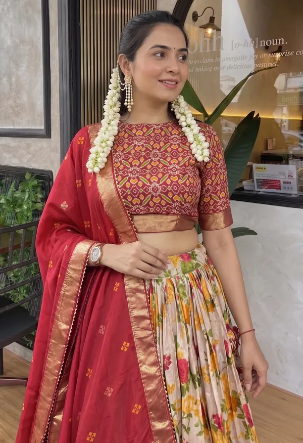Red_Patola_Print_With_Foil_Work_Dola_Silk_Lehenga_Choli_For_Women