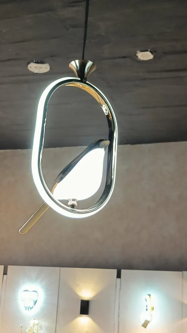 Metal_Glass_Modern_Pear_Shaped_White_Gold_LED_Pendant_Light