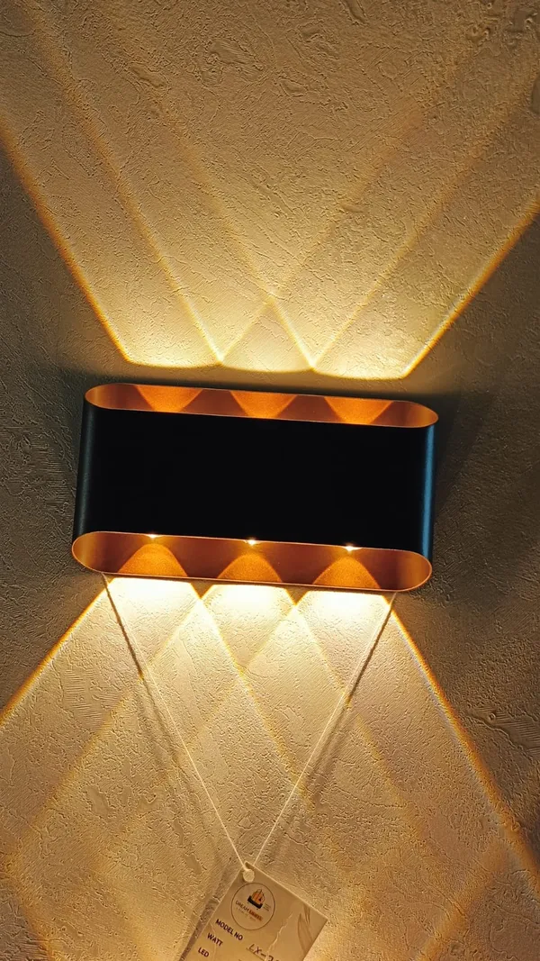 Aluminum_Modern_Black_Gold_Dual_Beam_LED_Wall_Light