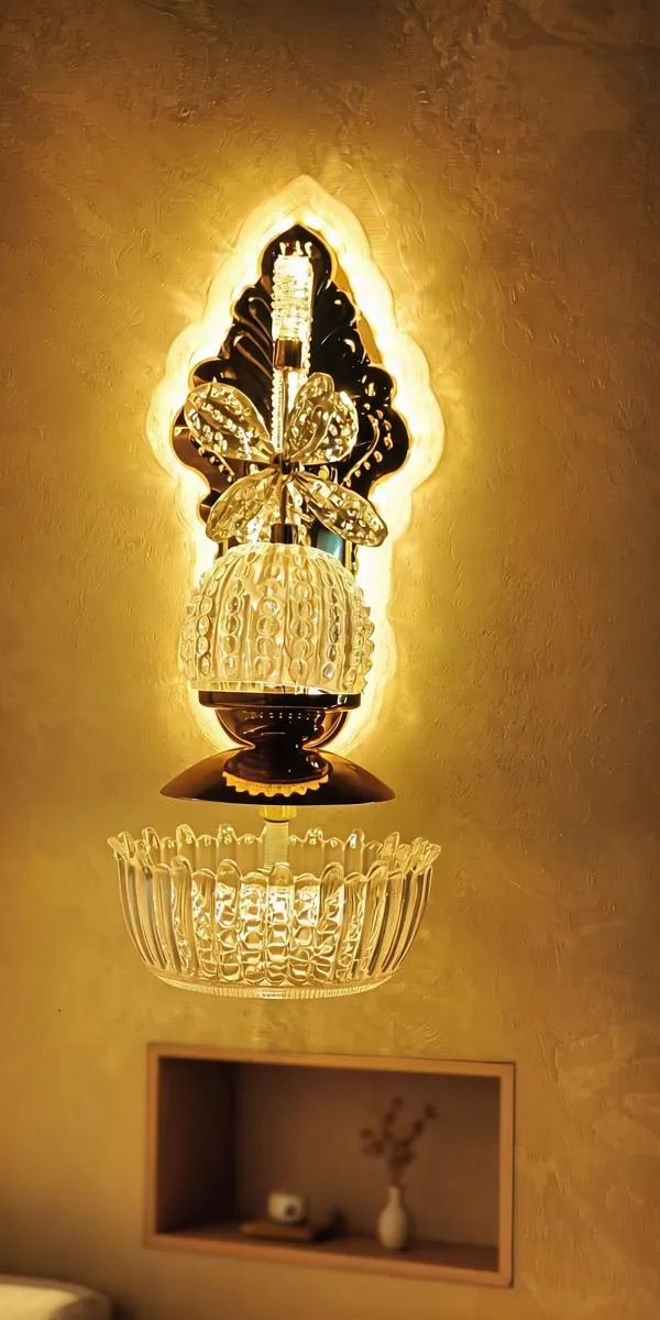 Brass_Crystal_Glass_Vintage_Gold_Leaf_Design_LED_Wall_Light