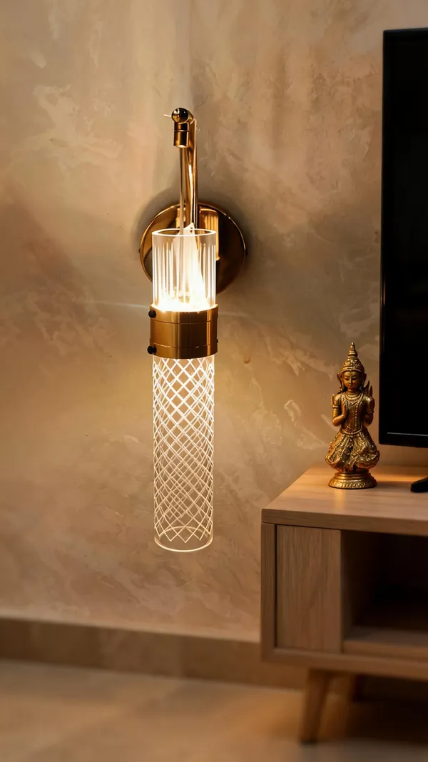 Metal_Glass_Modern_Ribbed_Gold_Wall_Sconce_Light
