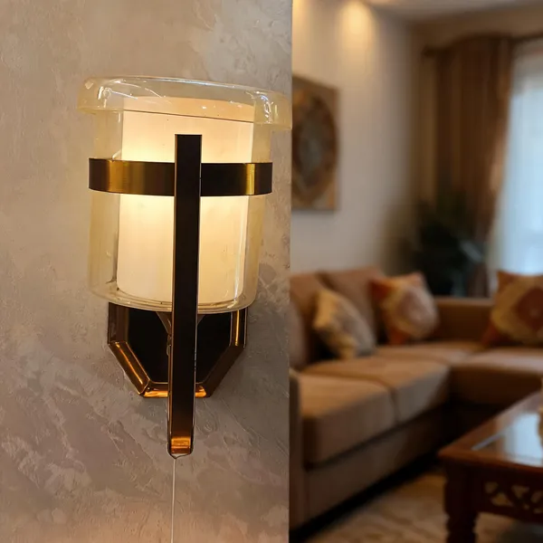 Metal_Glass_Art_Deco_Gold_Black_Wall_Sconce_Light