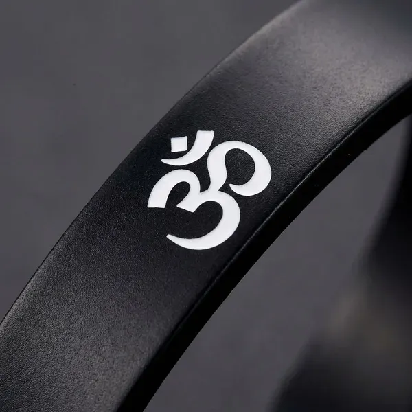 Black_Brass_Premium_And_Elegant_Bracelet_For_Unisex