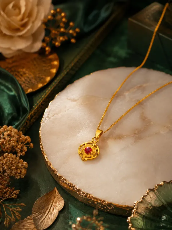 Gold_Brass_Premium_And_Elegant_Necklace_For_Women