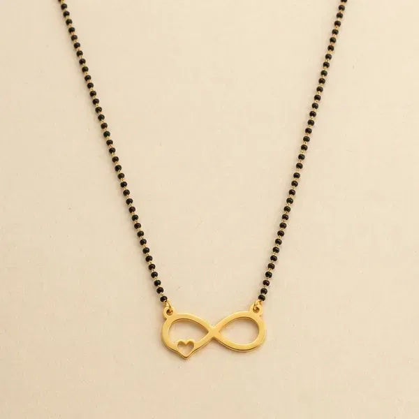 Gold_Brass_Premium_And_Elegant_Necklace_For_Women