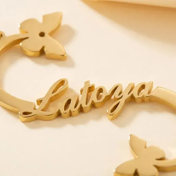 Gold_Metal_Premium_And_Elegant_Key_Chain_For_Unisex