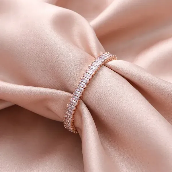 Silver_Brass_Premium_And_Elegant_Bracelet_For_Unisex