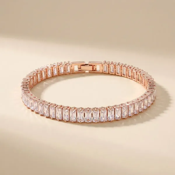 Silver_Brass_Premium_And_Elegant_Bracelet_For_Unisex
