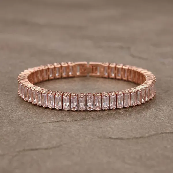 Silver_Brass_Premium_And_Elegant_Bracelet_For_Unisex