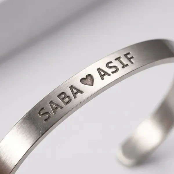 Silver_Brass_Premium_And_Elegant_Bracelet_For_Unisex