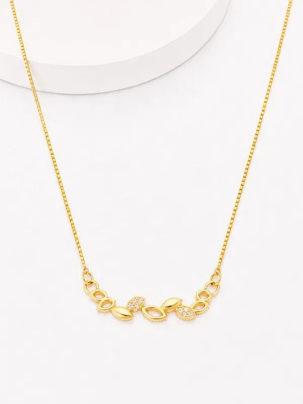 Gold_Brass_Premium_And_Elegant_Necklace_For_Women