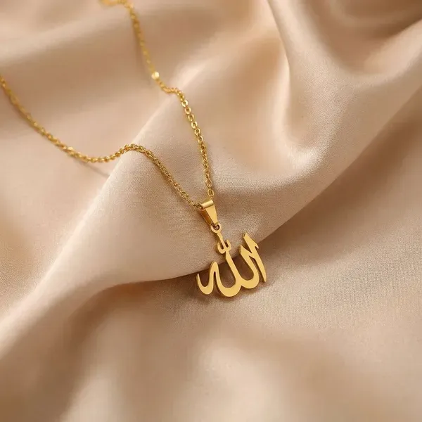 Gold_Brass_Premium_And_Elegant_Necklace_For_Women