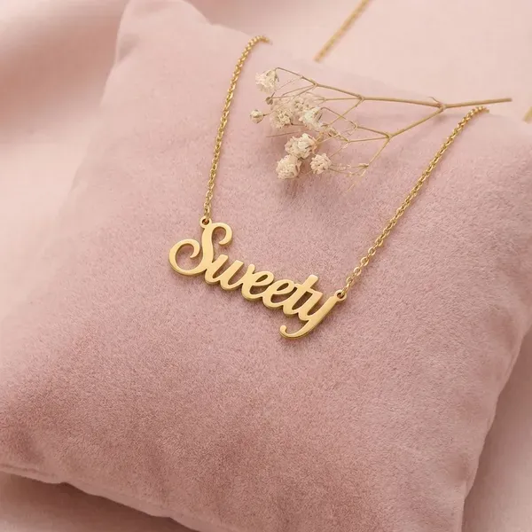 Gold_Brass_Premium_And_Elegant_Necklace_For_Women