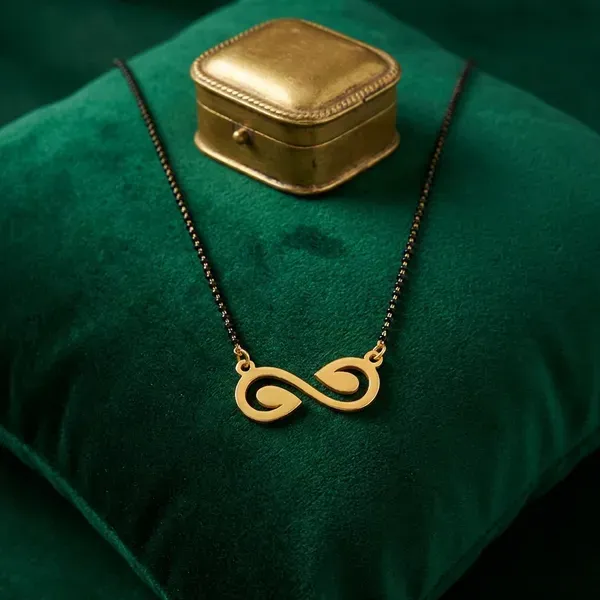 Gold_&_Black_Brass_Premium_And_Elegant_Necklace_For_Women