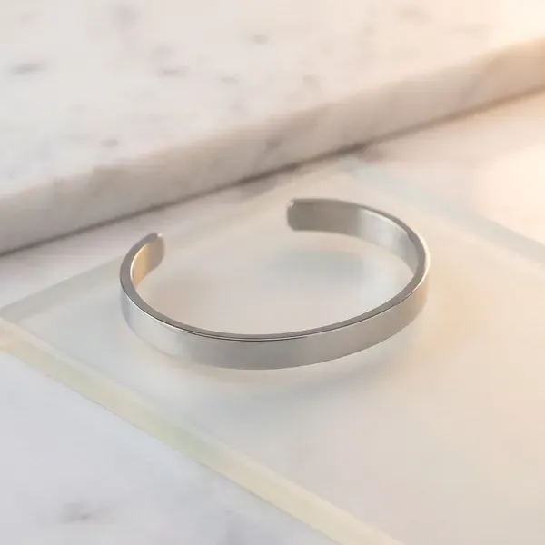 Silver_Brass_Premium_And_Elegant_Bracelet_For_Unisex