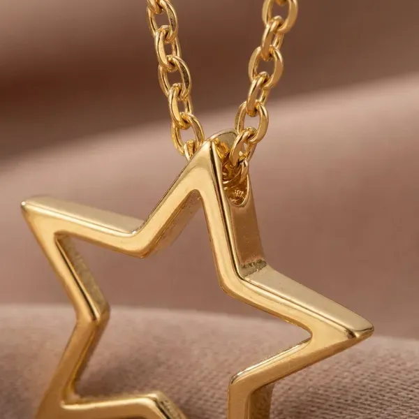 Gold_Brass_Premium_And_Elegant_Necklace_For_Women