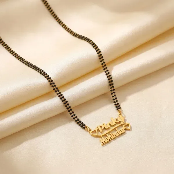 Gold_Brass_Premium_And_Elegant_Necklace_For_Women