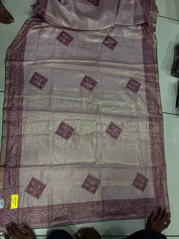 soma_Purple_Lavender_Saree_With_Heavy_Silver_Zari_Brocade_Work_And_Paisley_Border